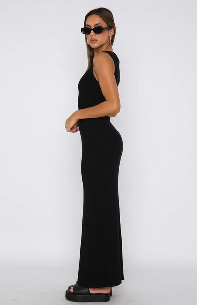 Sleeveless fitted long dress in a minimalist style