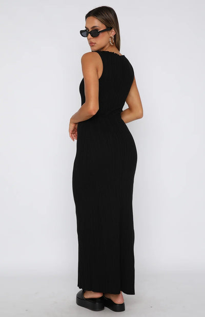 Sleeveless fitted long dress in a minimalist style