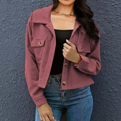 Ultra-modern jacket with large pockets and buttons
