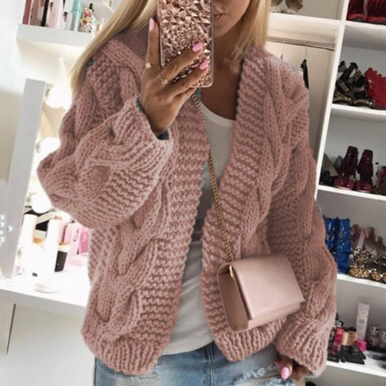 Warm and elegant women's cardigan, ideal for everyday wear