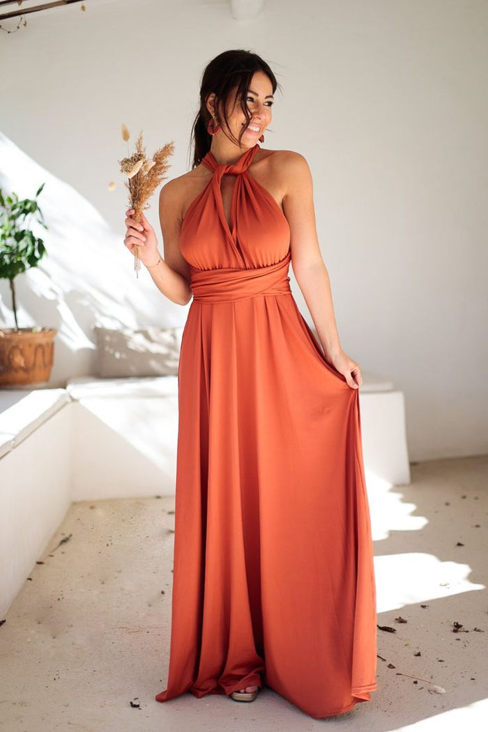 Elegant long evening dress with a versatile and adaptable design