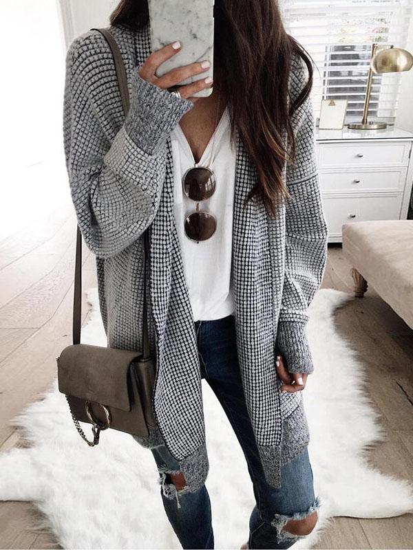 Elegant Long-Sleeved Top for a Modern Style