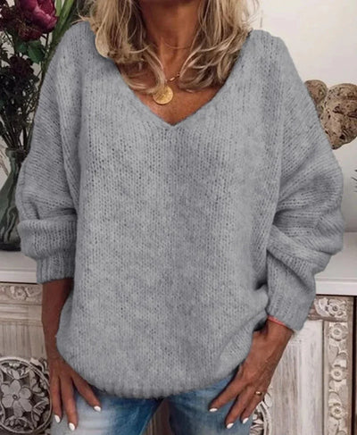 Laconic long-sleeved sweater