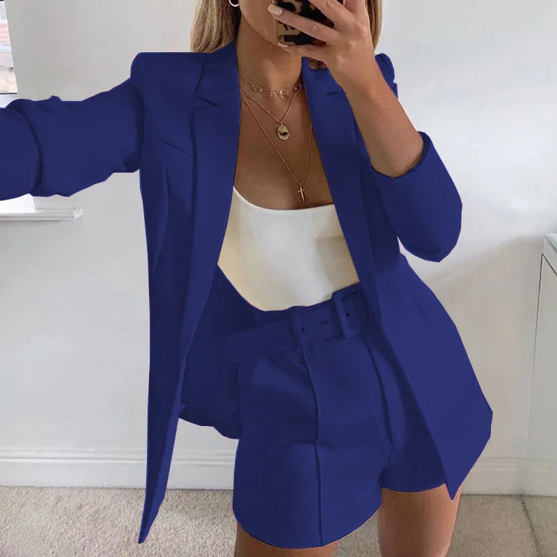 Marga - Elegant linen blazer and shorts set for women