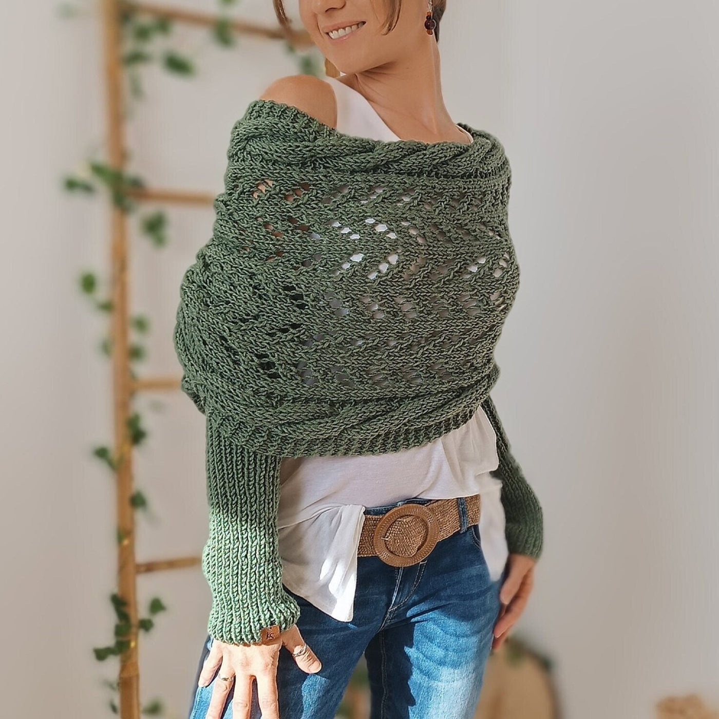 Fia - Warm scarf with ponytail sleeves