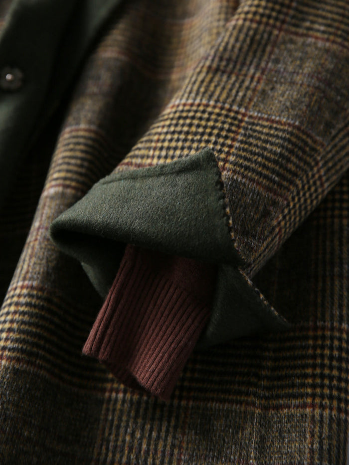 Classic Women's Winter Coat with Plaid Style