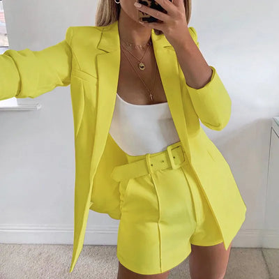 Marga - Elegant linen blazer and shorts set for women