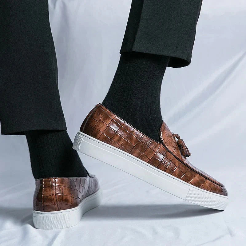 Elegant men's loafers with a modern style and comfortable design