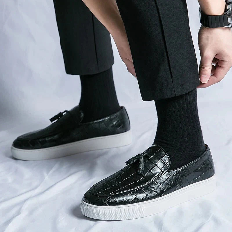Elegant men's loafers with a modern style and comfortable design