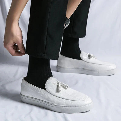 Elegant men's loafers with a modern style and comfortable design