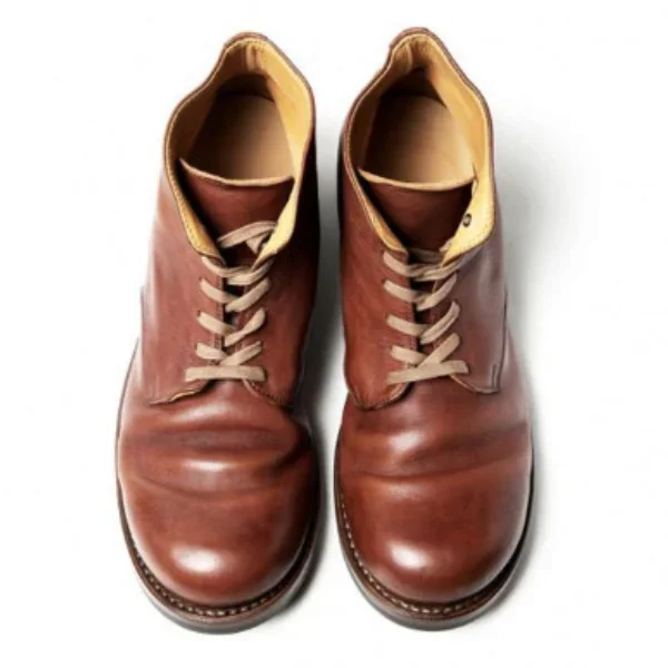 Stylish vintage men's boots to create unique looks