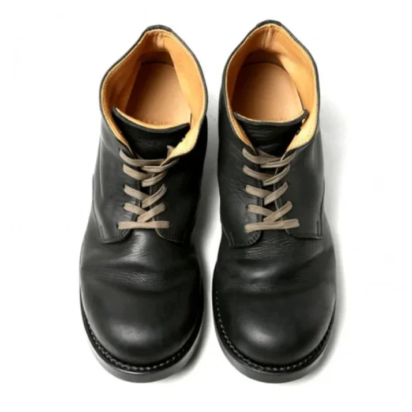 Stylish vintage men's boots to create unique looks