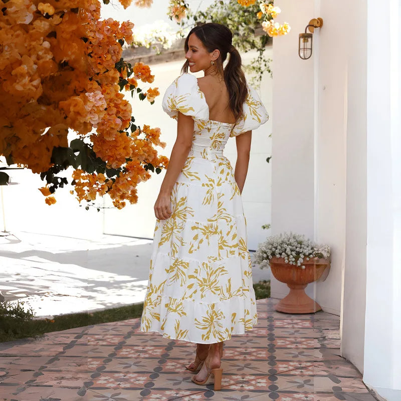 Elegant long dress with sophisticated floral print