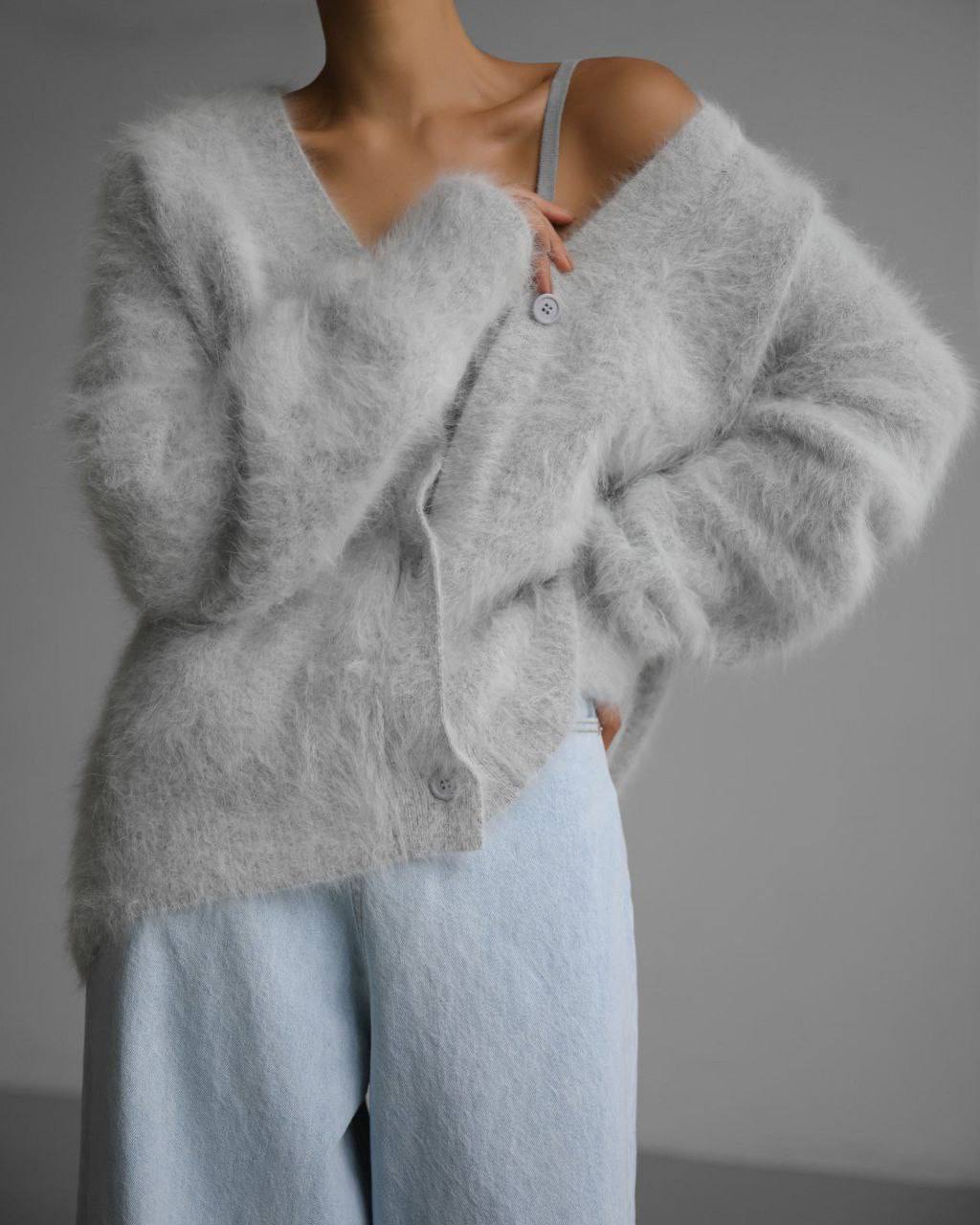Alba - Elegant long-sleeved sweater for women