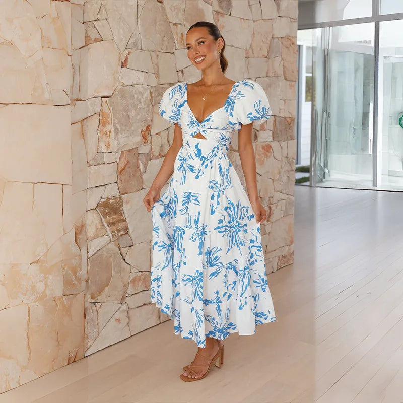 Elegant long dress with sophisticated floral print