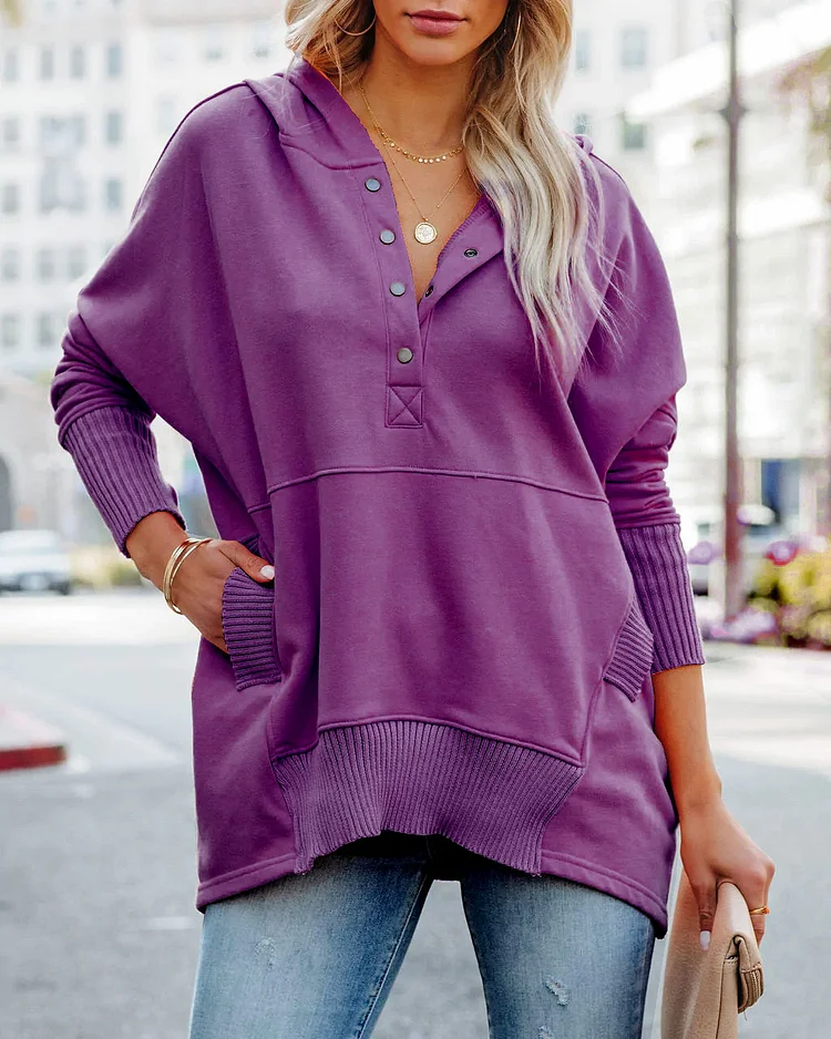 Martina - Casual sweatshirt with batwing sleeves and a plain V-neckline
