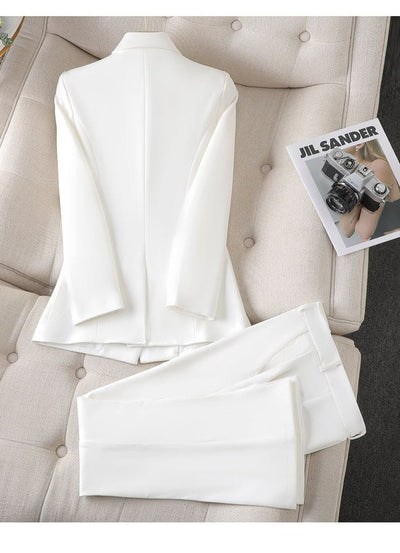 Elegant women's blazer and pants set