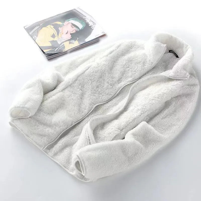 Soft zip-up jacket: comfort and style in one