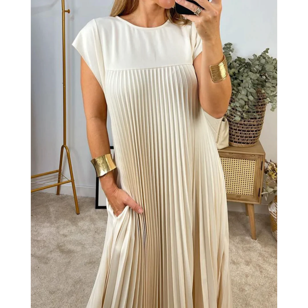 Long pleated dress with short sleeves and elegant style