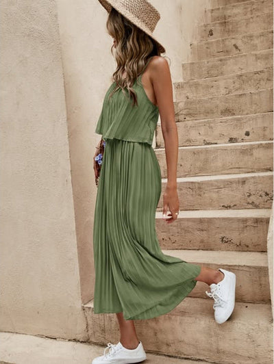 Loose summer set with thin strap top and long pleated skirt