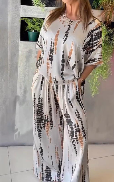 Casual two-piece set with round neck blouse and wide-legged pants