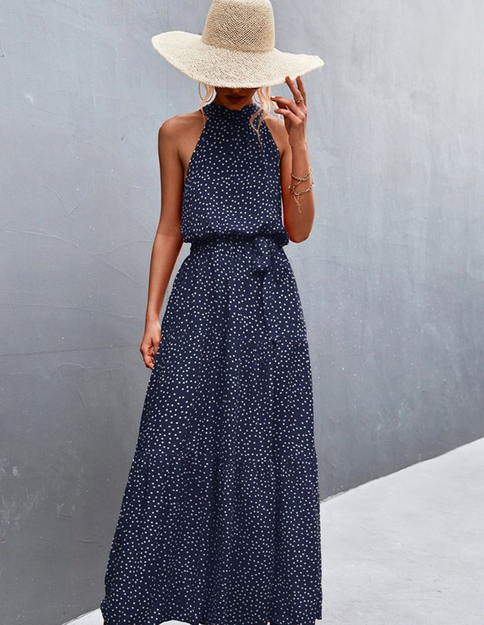 Sleeveless dress with summer print