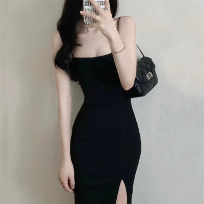 Elegance in black tones - a dress for special occasions