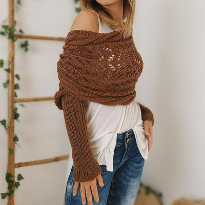 Fia - Warm scarf with ponytail sleeves
