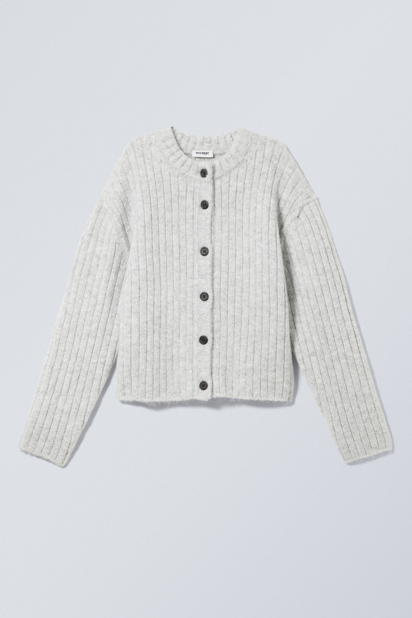 Loose Fit Cardigan – Versatile and Modern Garment