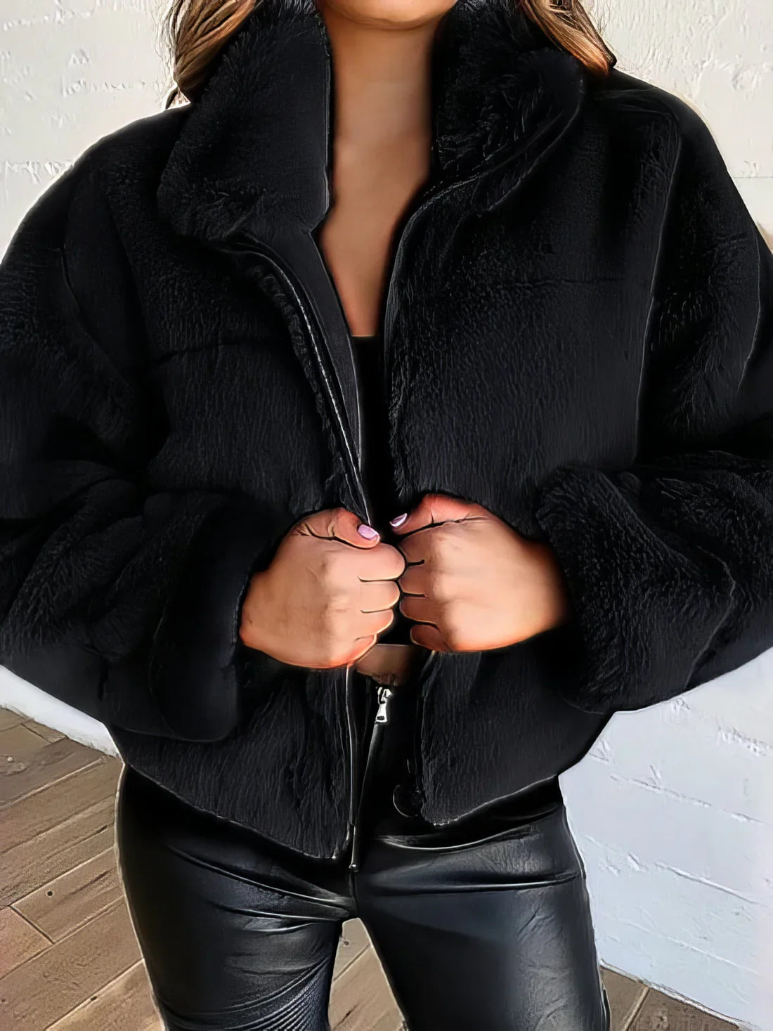 Charming zip-up jacket for easy styling