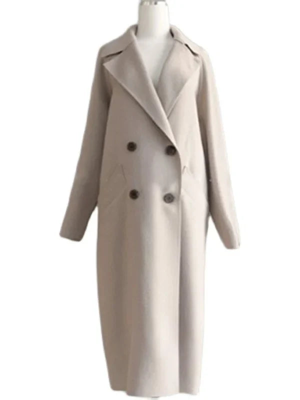 Elegant loose coat with minimalist design