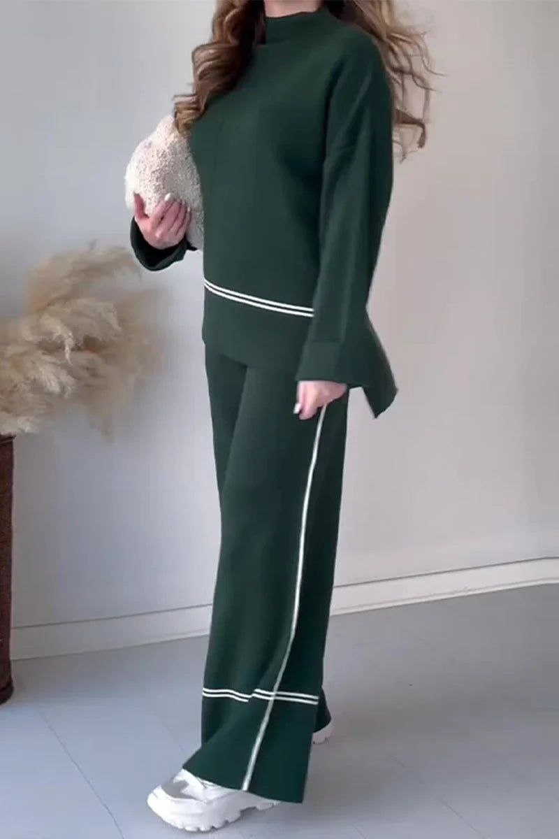 Two-Piece Set with High Neck and Long Sleeves for a Stylish Look
