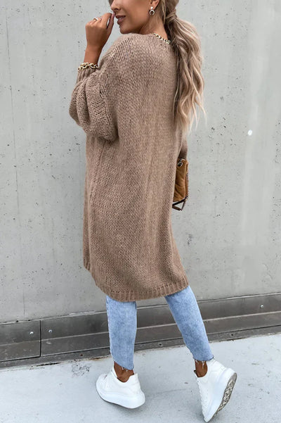 Elegant cardigan with long sleeves and a deep V-neckline for a sophisticated style