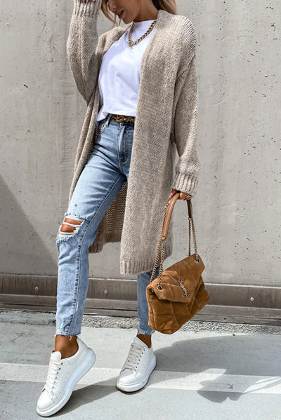 Elegant cardigan with long sleeves and a deep V-neckline for a sophisticated style