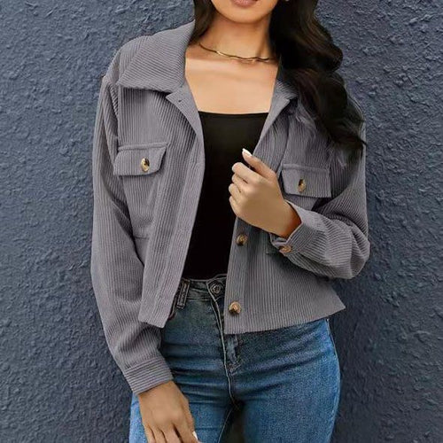 Ultra-modern jacket with large pockets and buttons