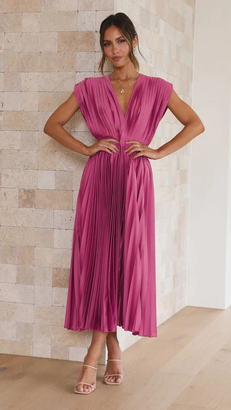 Elegant pleated long dress with a V-neckline for special occasions