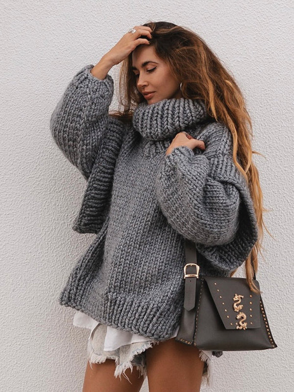 Elegant long-sleeved oversized sweater for cold weather