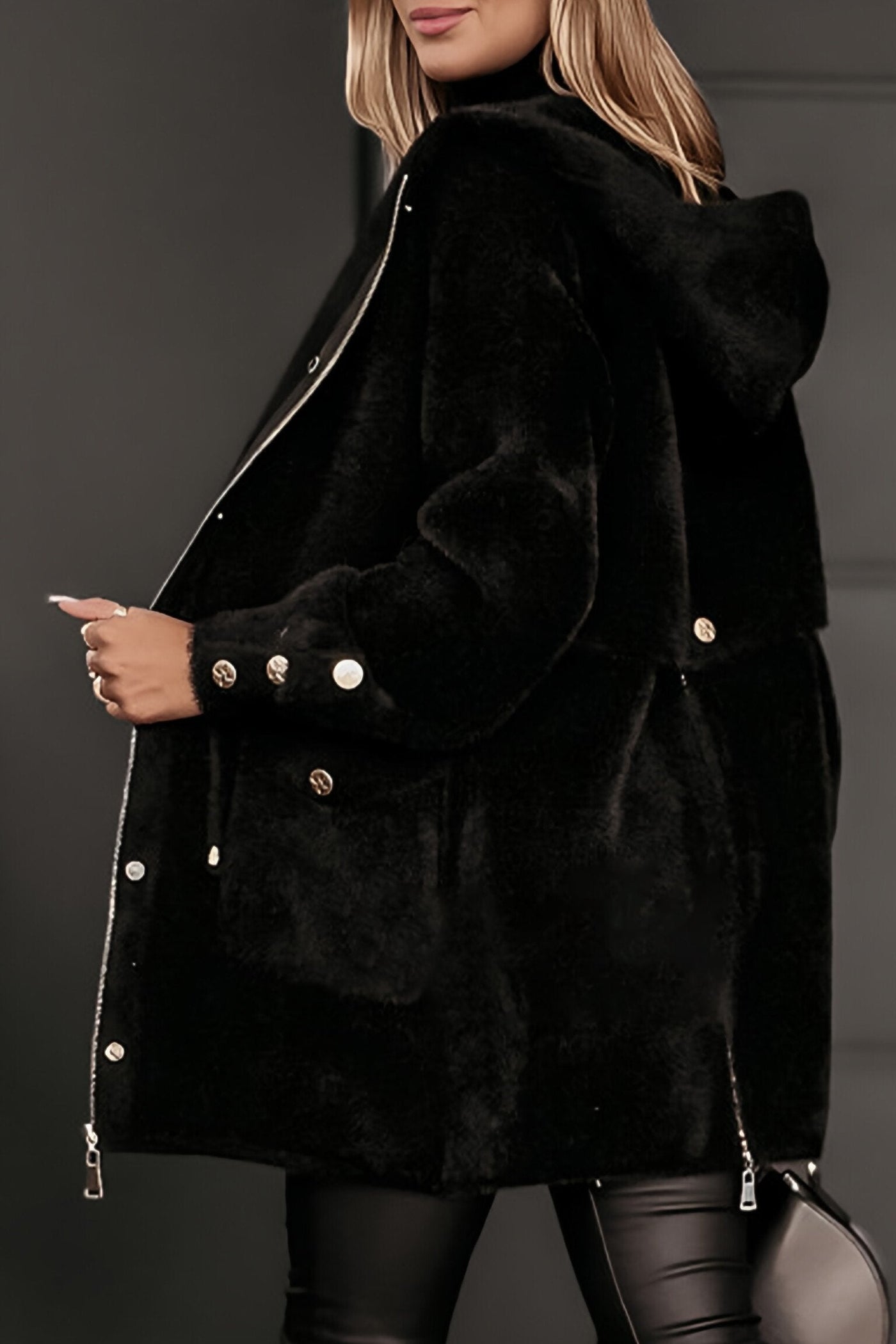 Women's Hooded Coat with Long Sleeves for Maximum Comfort