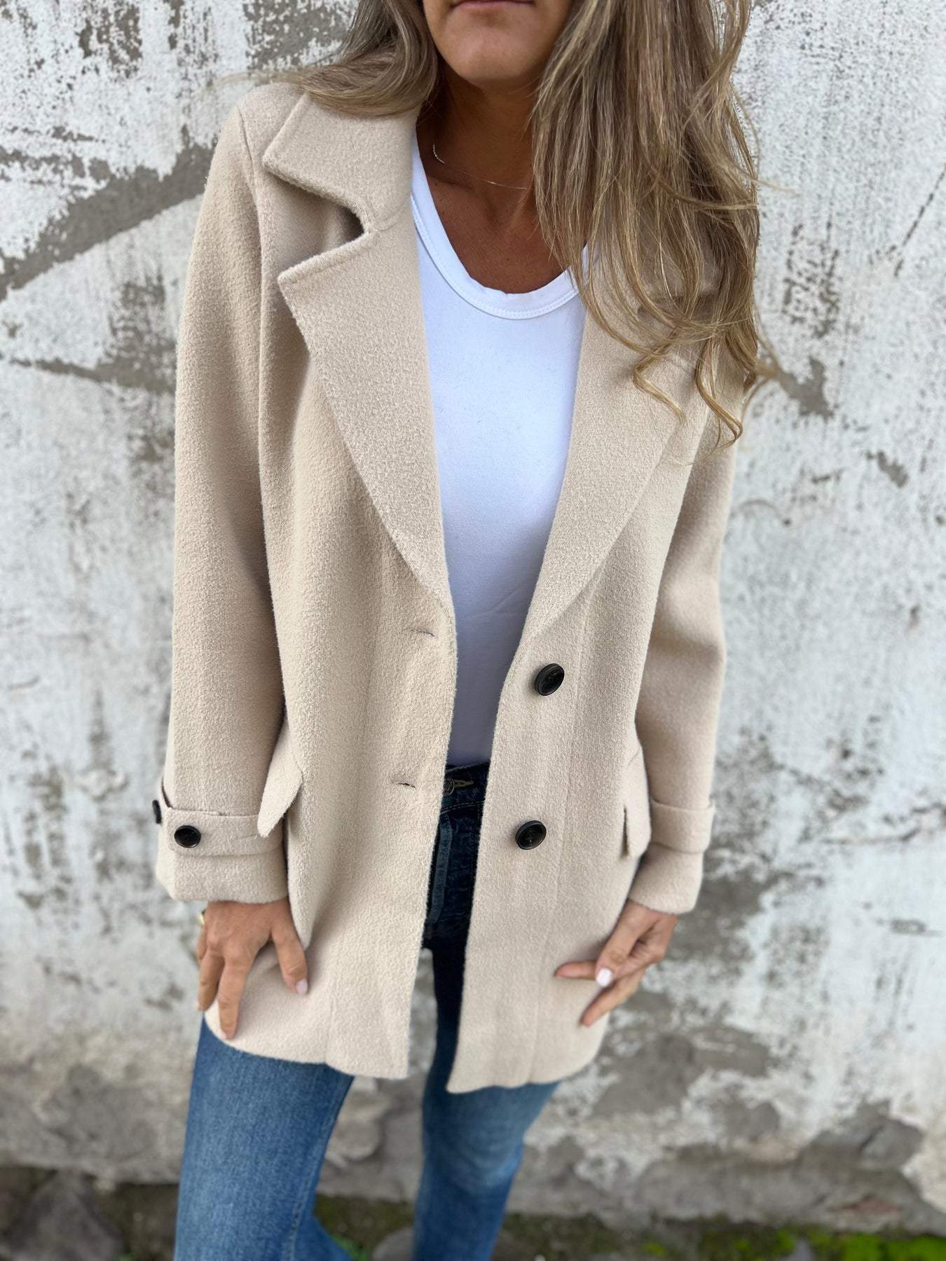 Elegant Women's Long Sleeve Lapel Coat - Winter Outerwear