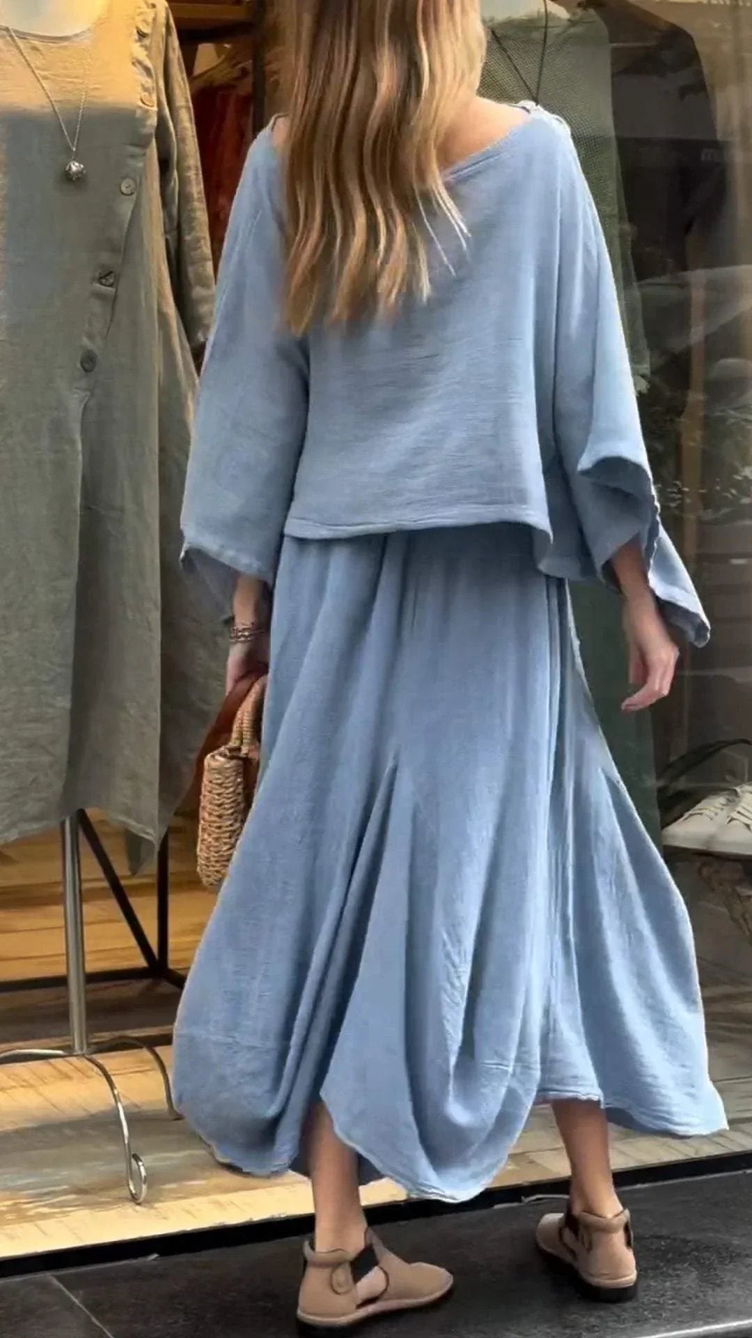 Virginia - Casual round neck mid-length suit