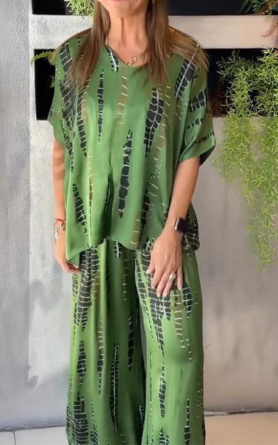 Women's casual style wide print two-piece set