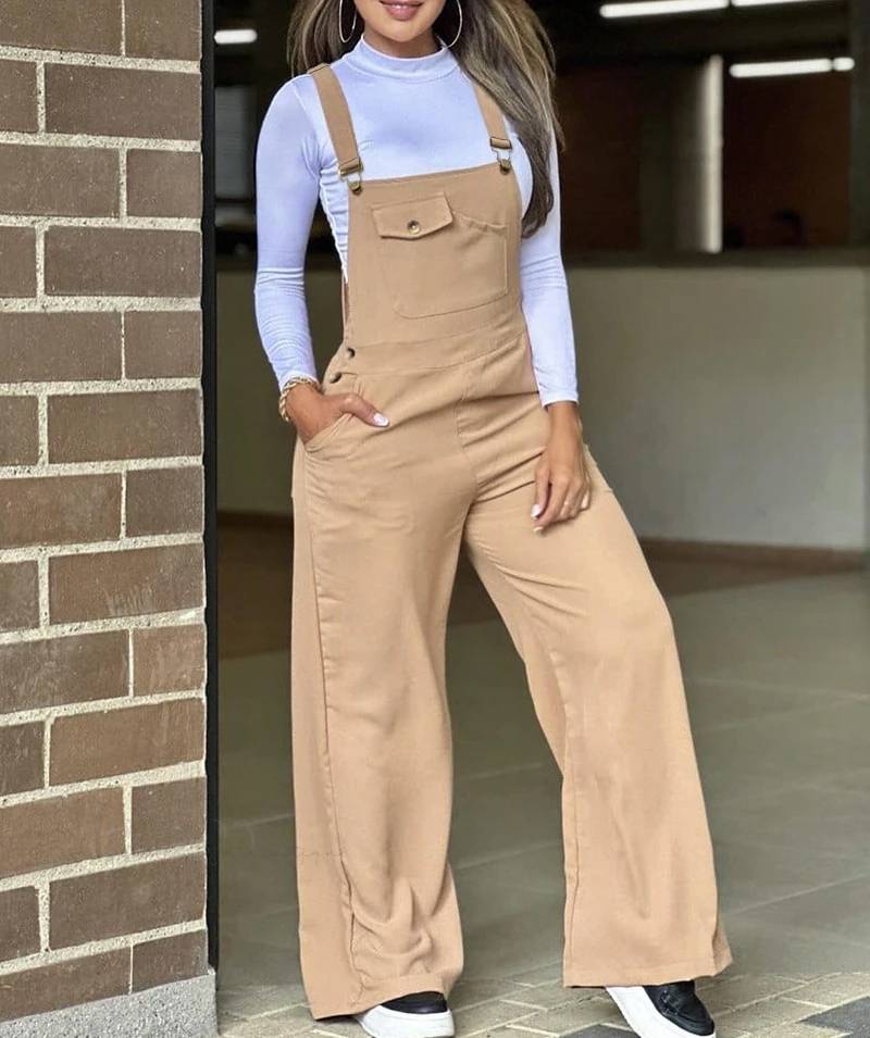 Dayana - Modern wide-leg jumpsuit with pocket design and strap detail