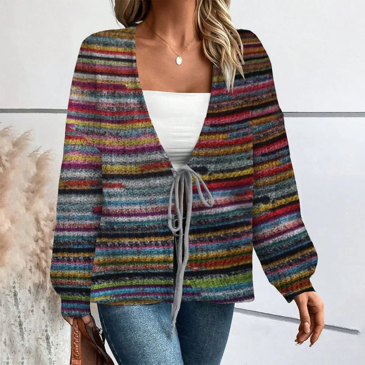 Cozy long-sleeved V-neck sweater, perfect for cold days