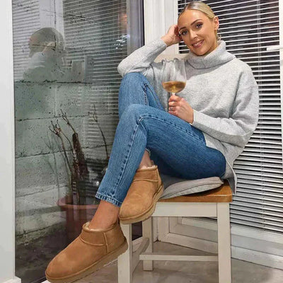 Comfortable and warm ankle boots for everyday use with a modern design
