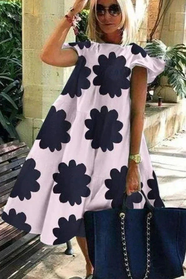 Mireia - Beautiful flared dress with a sweet print