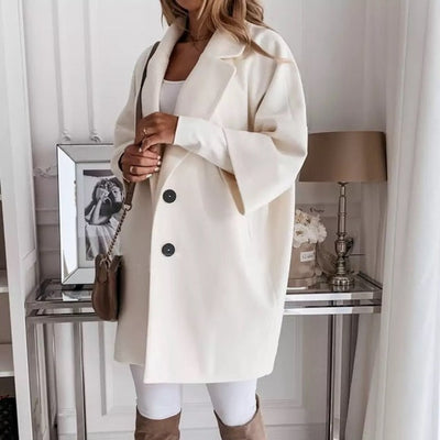 Elegant Women's Coat with Plunging Neckline and Modern Lapels