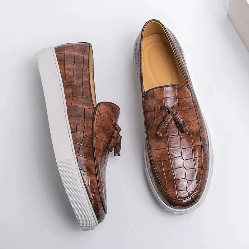 Elegant men's loafers with a modern style and comfortable design