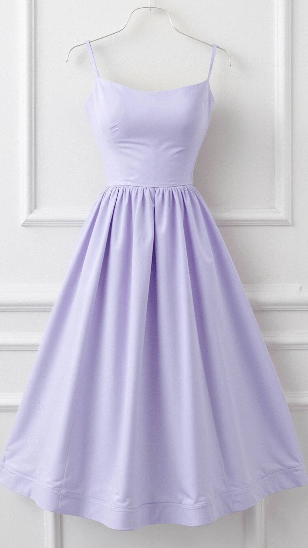 Sophisticated midi dress with thin straps for a refined style