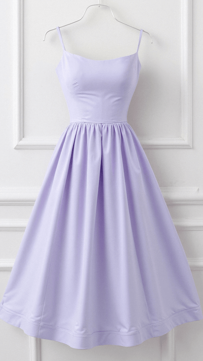Sophisticated midi dress with thin straps for a refined style