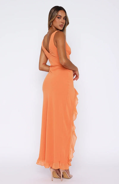Maxi dress with a flowing design and ruffle detail